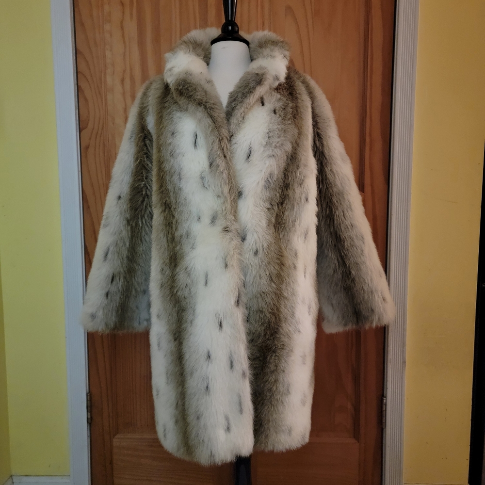 J. Percy For Marvin Richards FAUX fur Snow Leopard/Lynx